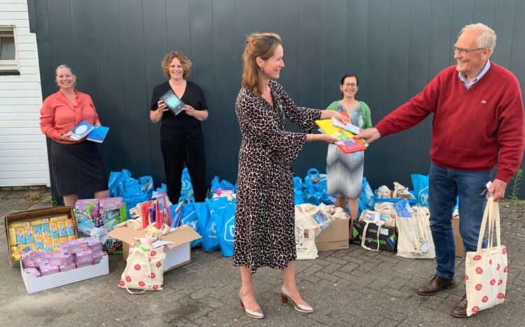 Ladies’ Circle 21 172 tassen voor Voedselbank Opsterland