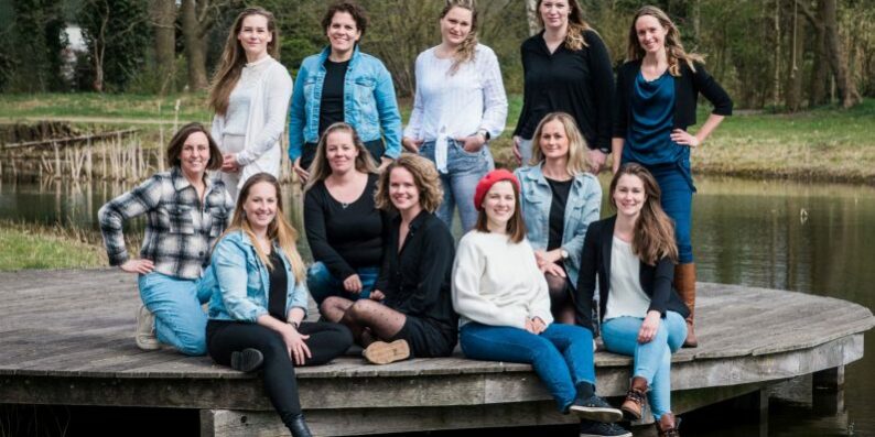 LadiesCircle-40-001-1